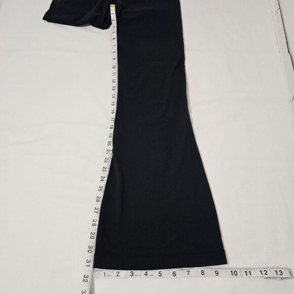 Lululemon Athletica Reversible Groove Flare Leggings Women's Black Size 6 - Picture 6 of 8